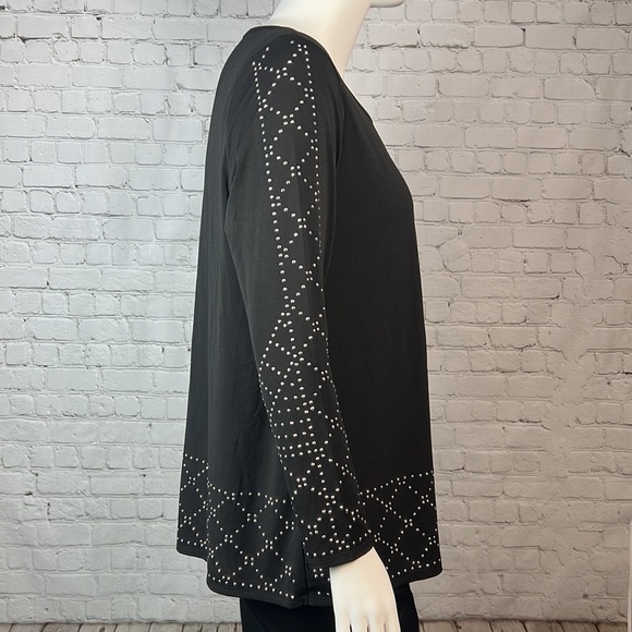 Belldini Black & Silver Studded Long Sleeve Top Plus Size 1X - Picture 3 of 6